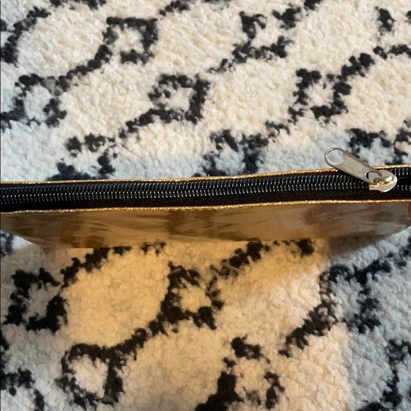 🦁 2 for $10 Cosmetic bag - Picture 3 of 5